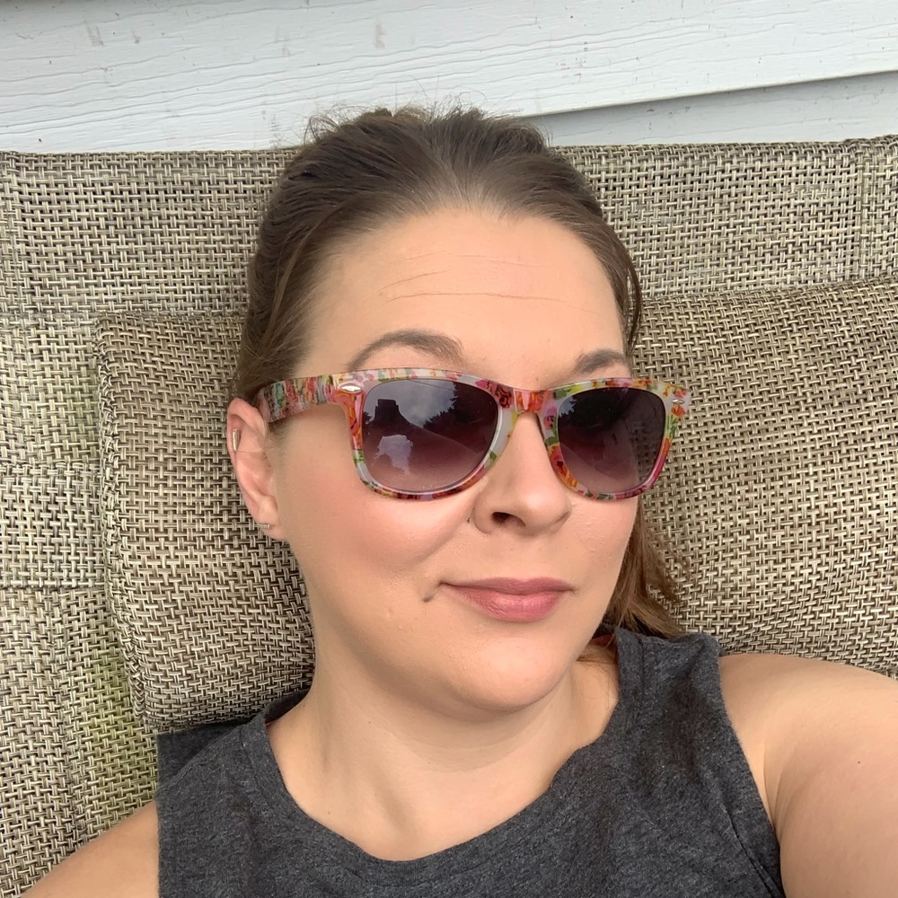 Meet your Posher, Christina